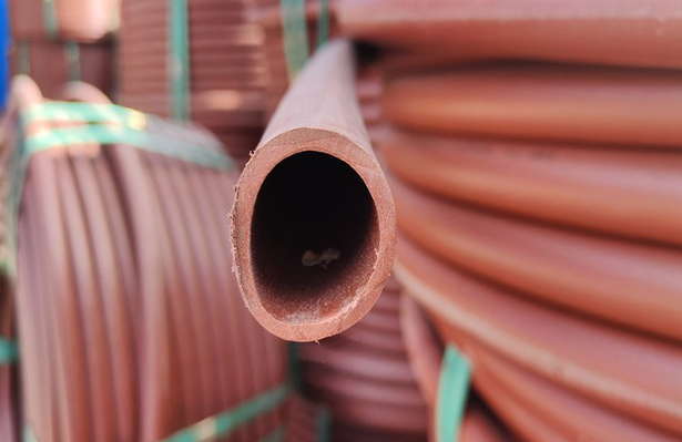 富蕴电力行业使用的RPE阻燃穿线管有哪些标准？